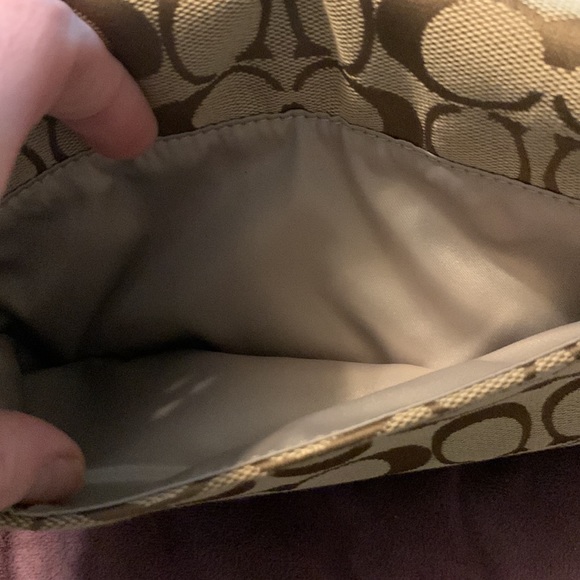 Coach wristlet - Picture 4 of 7